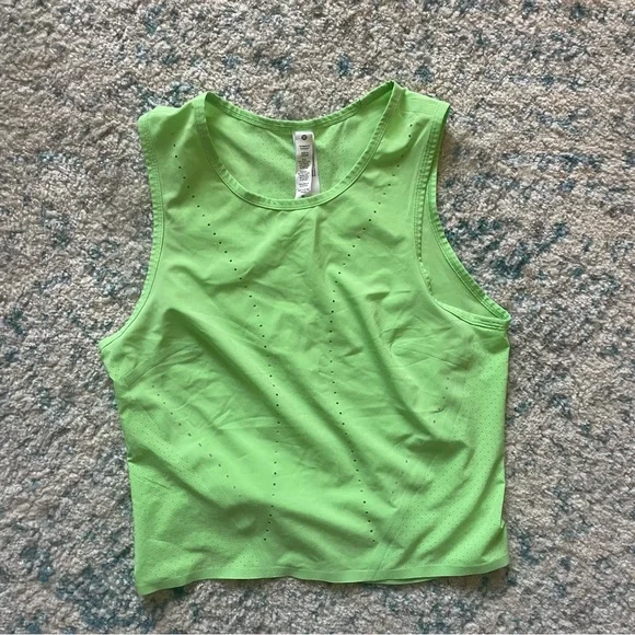 Swift Ventilated Running Tank Top - Picture 4 of 6